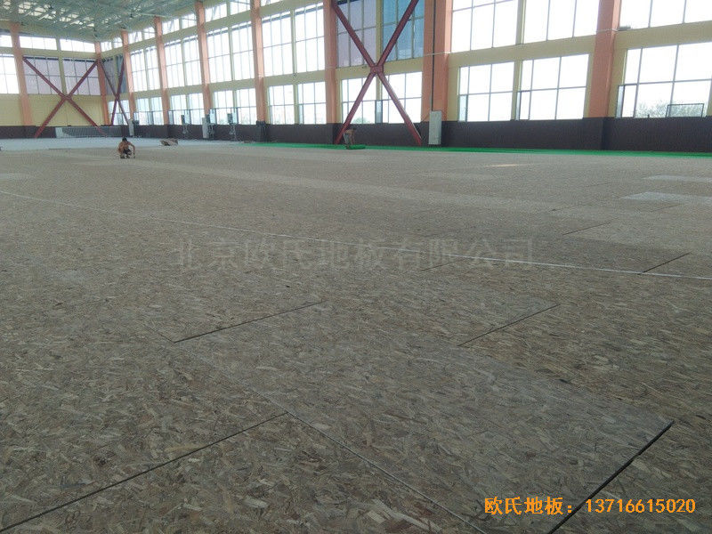 山東濟南章丘雙語學校籃球館體育地板施工案例2