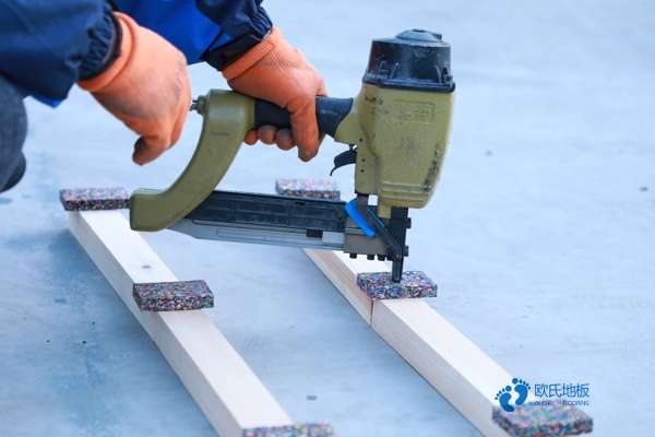 楓樺木運(yùn)動(dòng)籃球木地板價(jià)格便宜