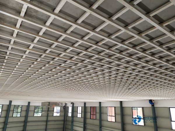 國(guó)產(chǎn)運(yùn)動(dòng)籃球木地板施工價(jià)格