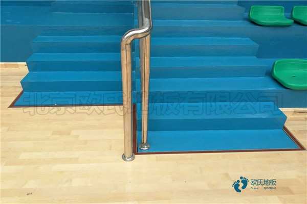 學校籃球木地板減震技術(shù)3